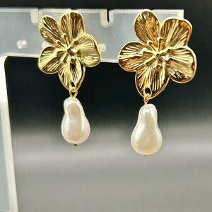 18K Gold Plated Pearl Drop Flower Earrings